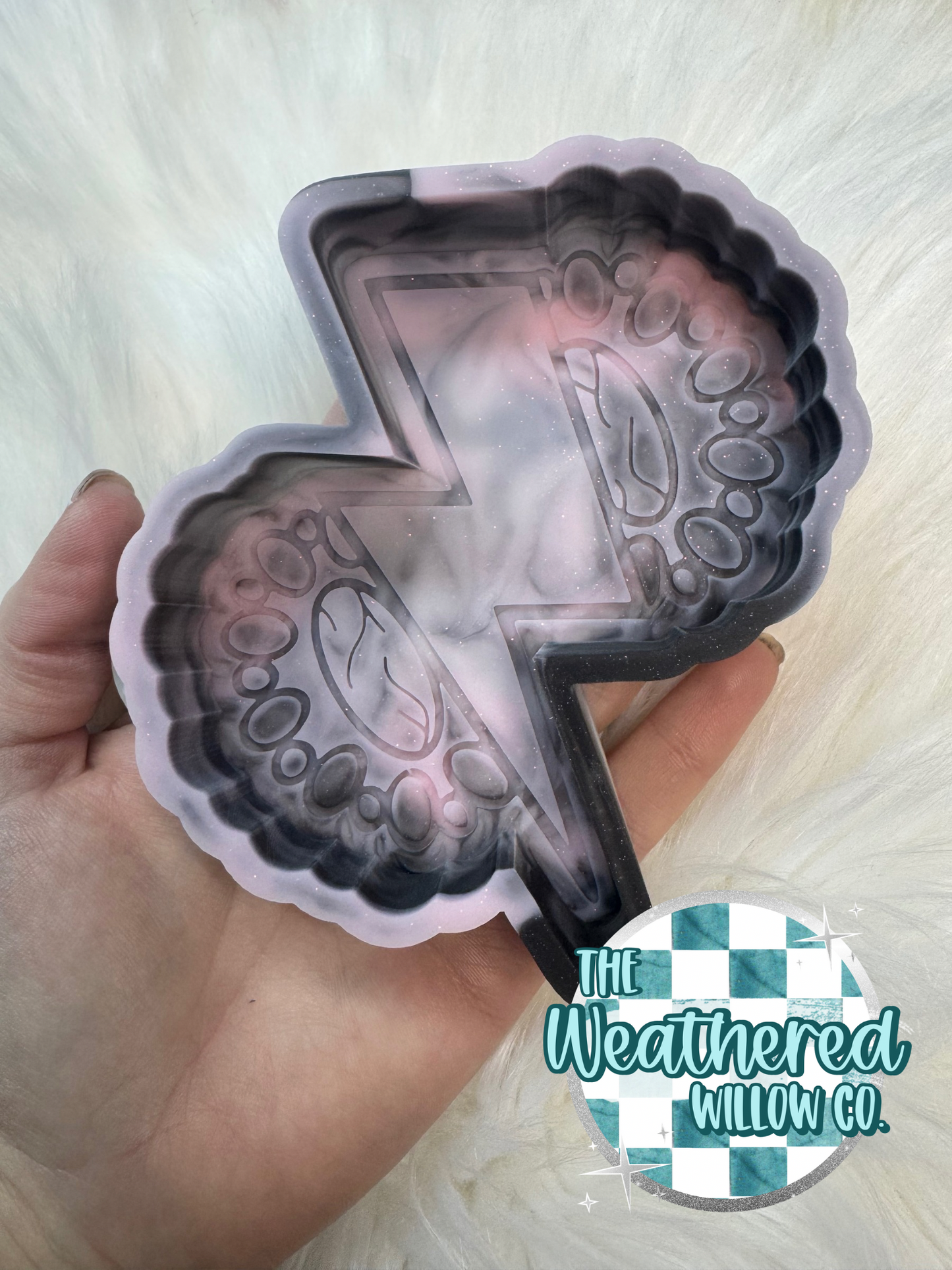 Lightning Bolt with Conchos - Silicone Freshie Mold