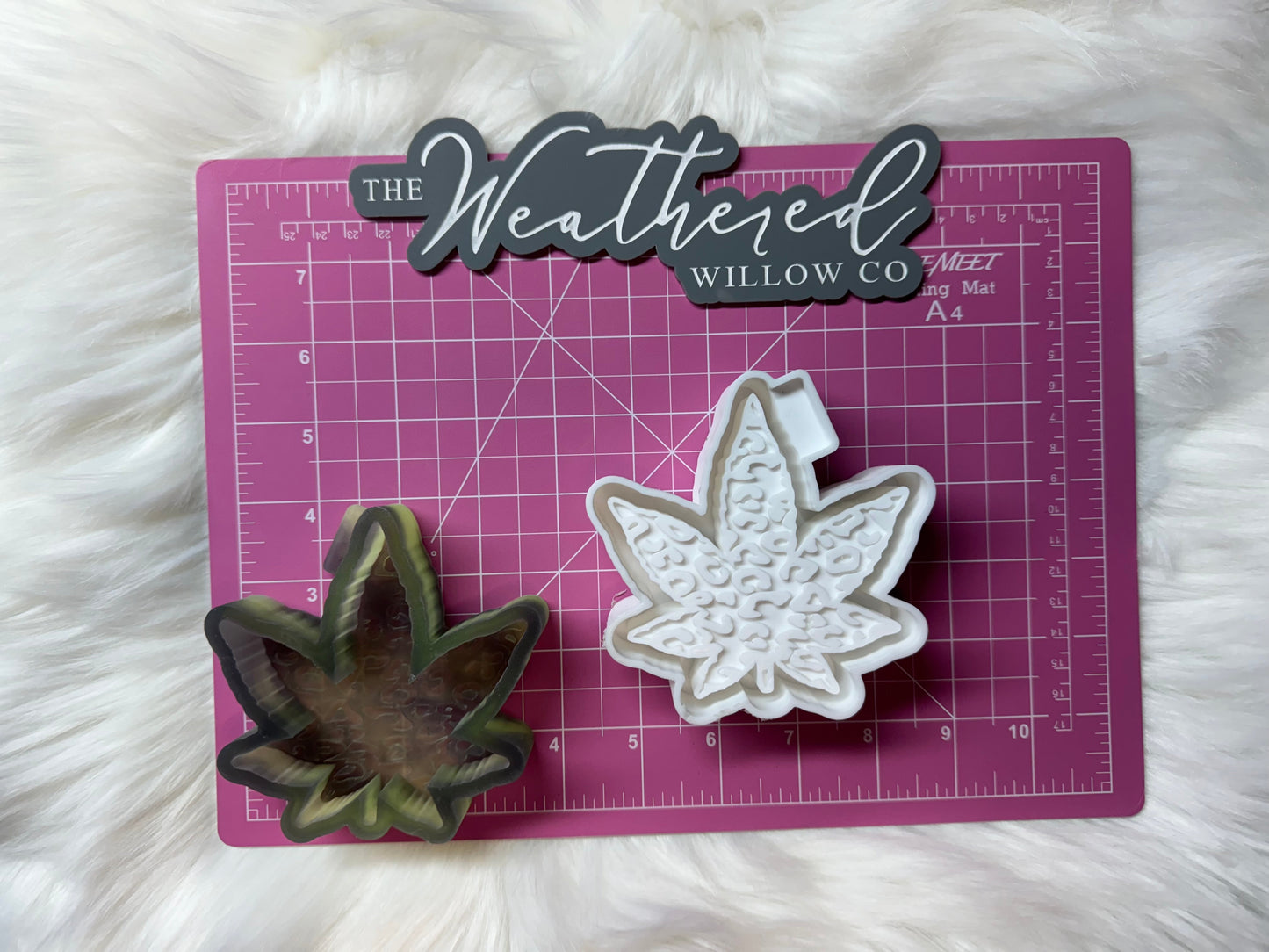 Leopard Marijuana Leaf - Silicone Freshie Mold